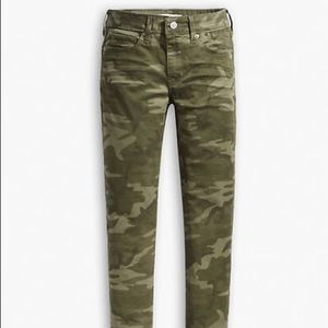 Levi’s 711 Camo Print Skinny Jeans